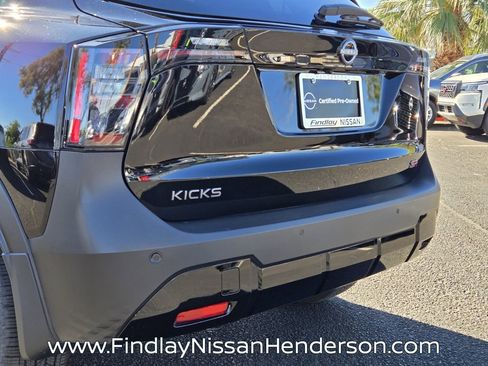 Used 2025 Nissan Kicks SR FWD image 5