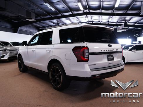Used 2022 Ford Expedition Limited AWD/4WD image 5