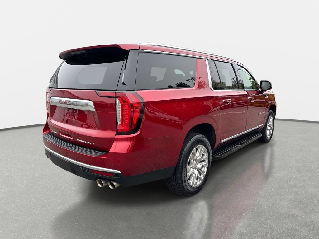 Used 2023 GMC Yukon XL Denali AWD/4WD image 3