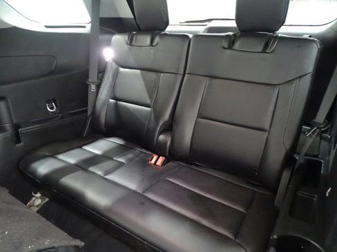 Used 2023 Ford Explorer Limited AWD/4WD image 14