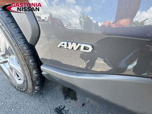 Used 2024 Toyota RAV4 XLE AWD/4WD image 36
