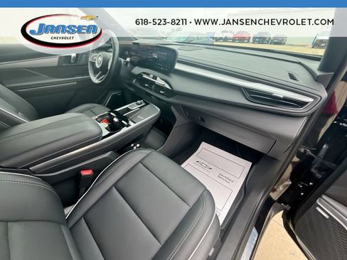 Used 2025 Buick Enclave Preferred FWD image 28