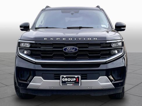Used 2025 Ford Expedition Max Platinum AWD/4WD image 4