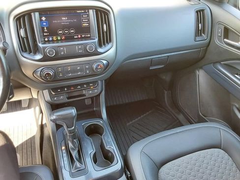 Used 2020 Chevrolet Colorado Z71 w/ Z71 Midnight Edition AWD/4WD image 35