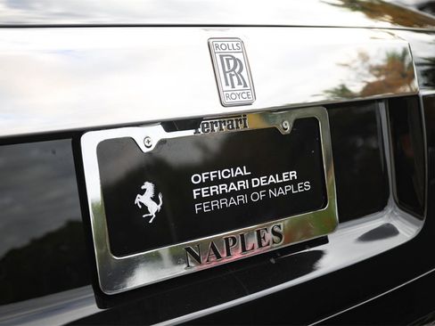 Used 2010 Rolls-Royce Phantom Drophead Coupe image 18