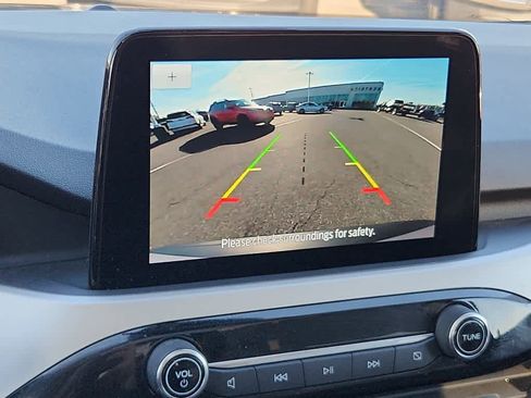 Used 2022 Ford Escape SE w/ SE Sport Appearance Package image 15