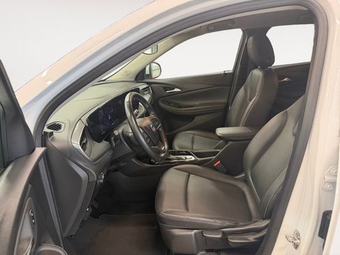 Used 2024 Buick Encore GX Sport Touring FWD image 23