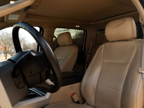 Used 2019 Ford F250 Lariat w/ Lariat Ultimate Package image 17