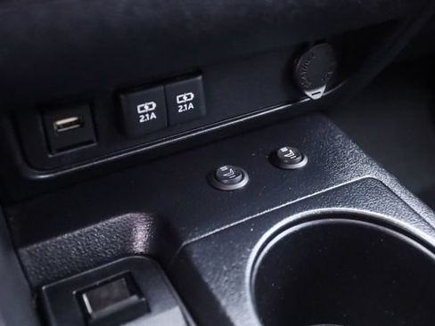Used 2022 Toyota Sequoia TRD Sport AWD/4WD image 32