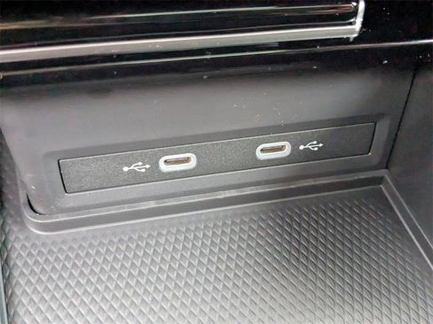 New 2026 Volkswagen Atlas Cross Sport SEL Premium R-Line image 25