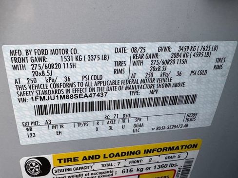 Used 2025 Ford Expedition Platinum AWD/4WD image 32