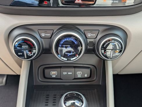 New 2026 Hyundai Venue SEL FWD image 20