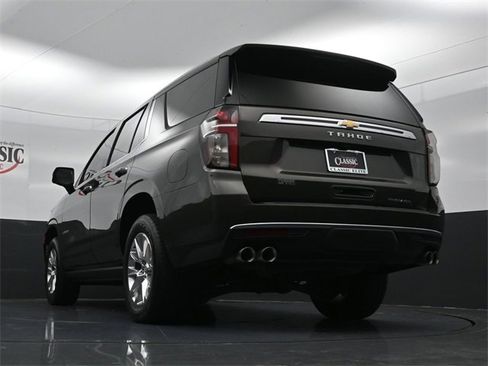 Used 2021 Chevrolet Tahoe Premier w/ Premium Package image 24