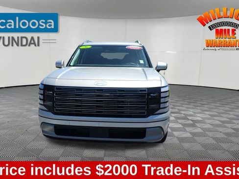 Used 2026 Hyundai Palisade SEL FWD image 2
