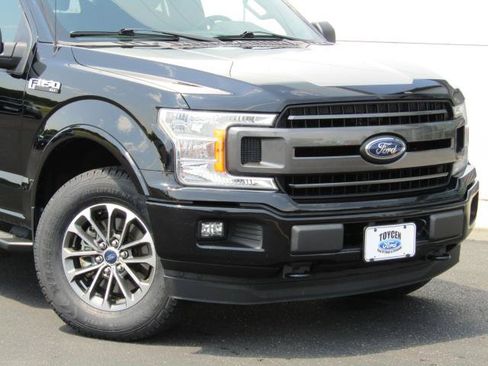 Used 2018 Ford F150 XLT w/ Equipment Group 302A Luxury AWD/4WD image 4