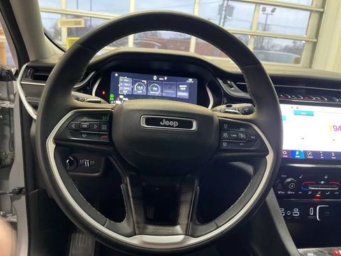 Used 2023 Jeep Grand Cherokee 4WD 4xe w/ MOPAR Finishing Package image 16