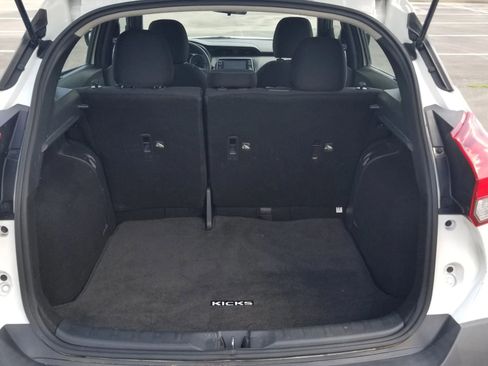 Used 2020 Nissan Kicks S FWD image 20