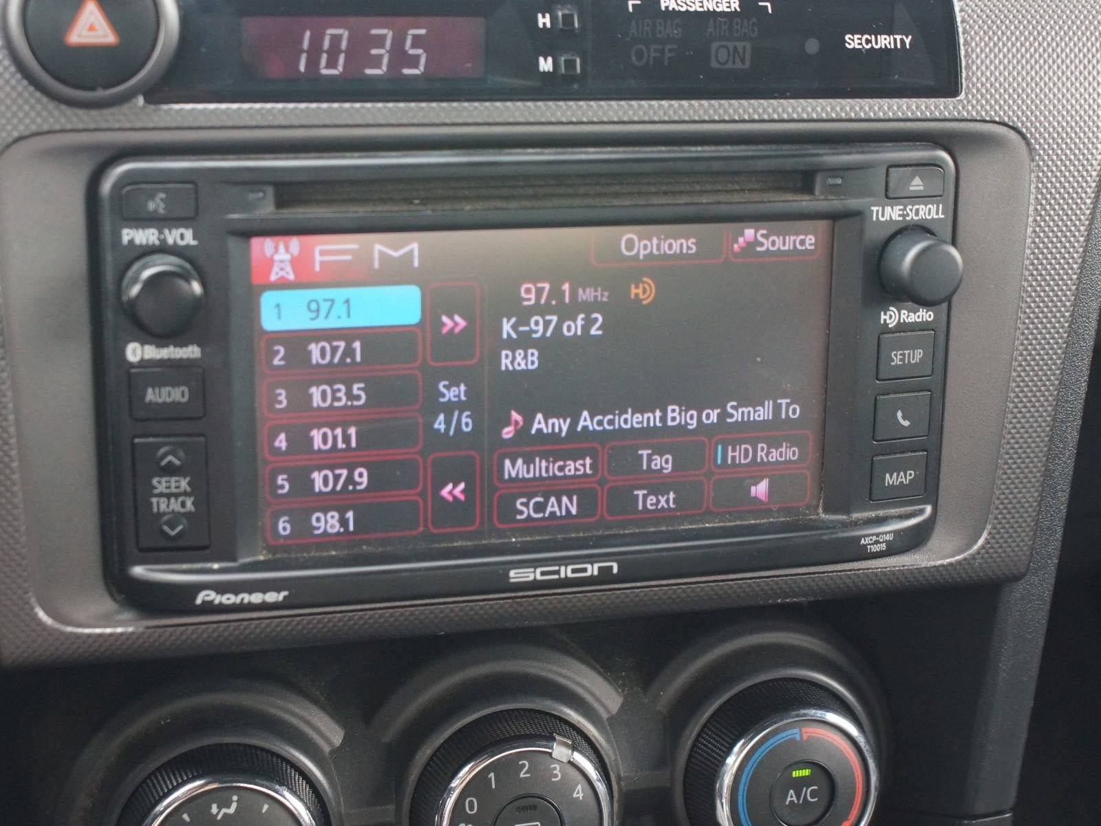 Used 2014 Scion tC FWD image 7