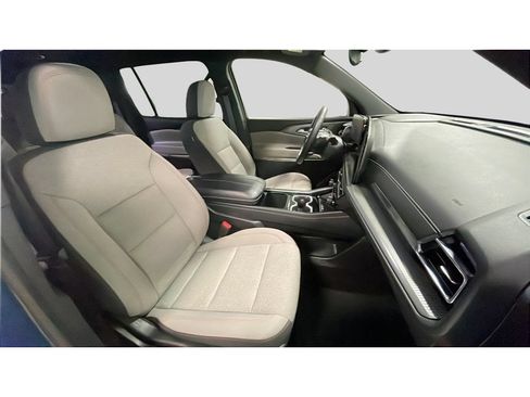 Used 2025 Chevrolet Traverse LT AWD/4WD image 18
