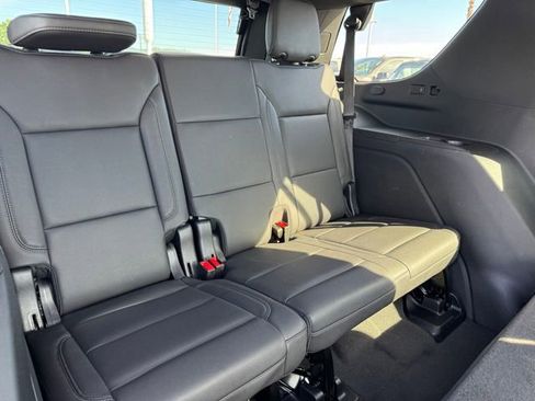 Certified 2025 Chevrolet Tahoe Z71 image 9