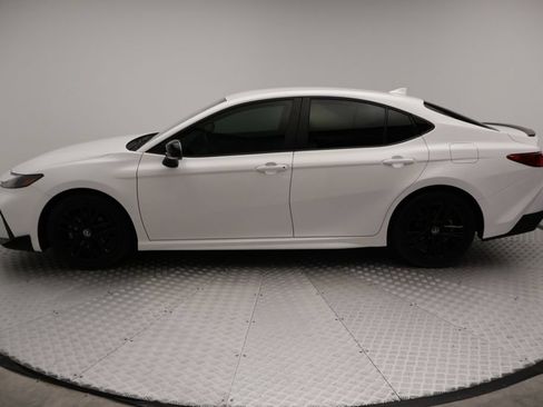 Used 2026 Toyota Camry SE w/ Convenience Package FWD image 12