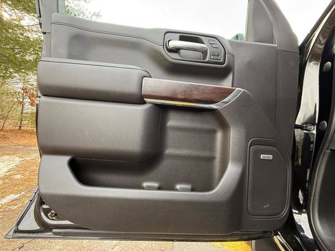 Used 2019 GMC Sierra 1500 SLT w/ SLT Premium Plus Package image 9