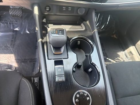 Used 2024 Nissan Rogue S AWD/4WD image 13