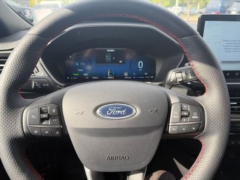Used 2024 Ford Escape ST-Line Elite w/ Premium Technology Package AWD/4WD image 15