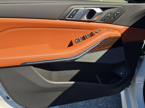 New 2026 BMW X5 xDrive50e w/ Executive Package image 18