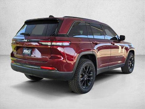 Used 2024 Jeep Grand Cherokee Limited w/ Trailer Tow Package AWD/4WD image 5