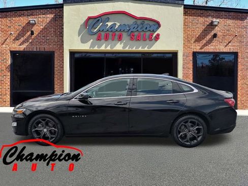 Used 2022 Chevrolet Malibu LT FWD image 10