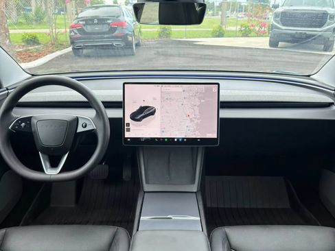 Used 2024 Tesla Model 3 Standard Range RWD image 8