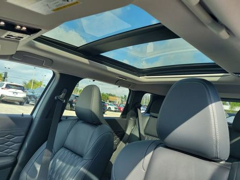 New 2026 Mitsubishi Outlander SEL FWD image 19