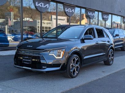 Used 2024 Kia Niro SX Touring