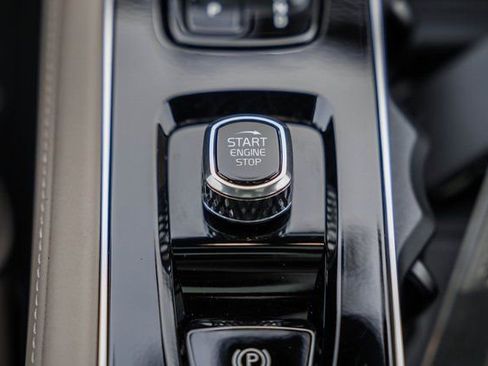 New 2026 Volvo XC90 T8 Plus w/ Protection Package Premier image 24