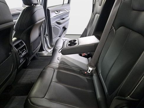 Certified 2024 Jeep Grand Cherokee Limited image 16