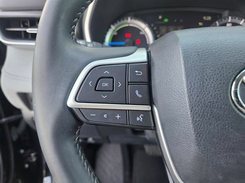 Certified 2024 Toyota Highlander XLE AWD/4WD image 23