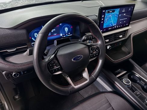 Used 2025 Ford Explorer ST-Line w/ ST-Line Street Pack AWD/4WD image 23