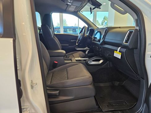 New 2026 Nissan Frontier SV w/ Tow Package AWD/4WD image 22