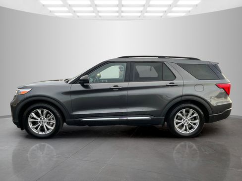 Used 2020 Ford Explorer XLT w/ Equipment Group 202A image 7