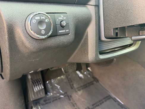 Used 2015 Buick Enclave Leather image 11