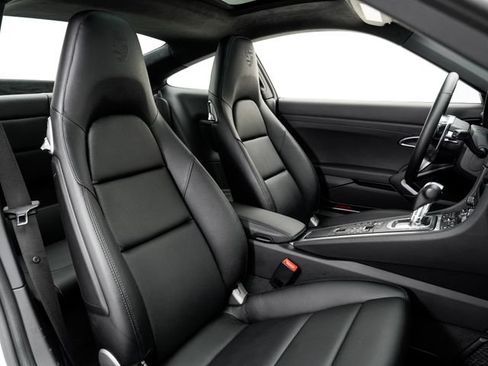 Certified 2018 Porsche 911 Carrera RWD image 25