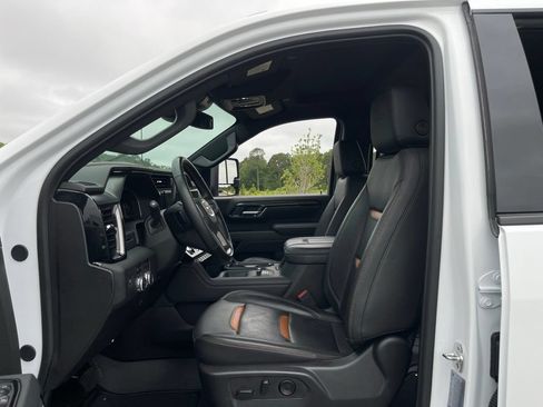 Used 2025 GMC Sierra 2500 AT4 AWD/4WD image 38