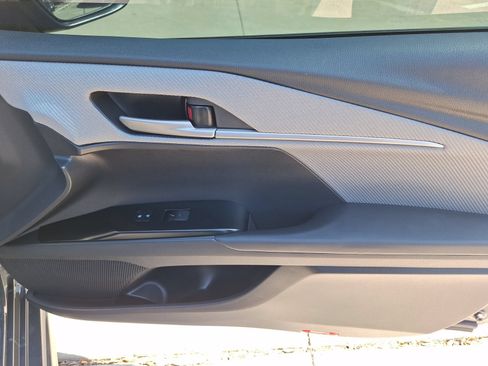 Used 2025 Toyota Camry SE FWD image 34