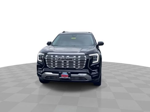 New 2026 GMC Terrain Denali w/ LPO, Black Badging Package image 3