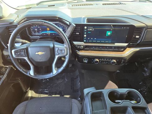 Used 2022 Chevrolet Silverado 1500 LT RWD image 11