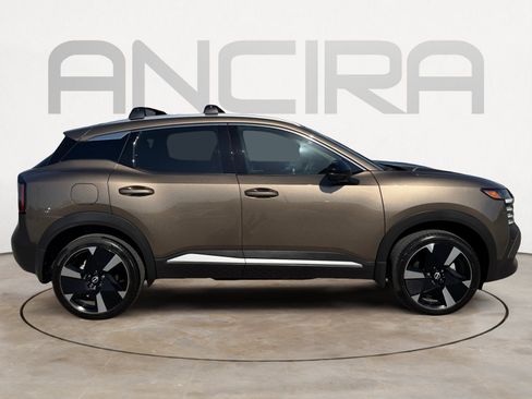 Used 2026 Nissan Kicks SR FWD image 13