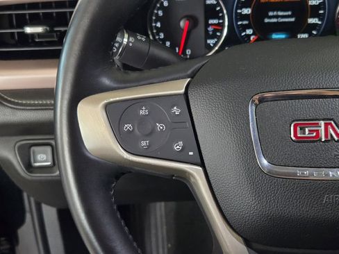 Certified 2018 GMC Acadia Denali w/ Technology Package AWD/4WD image 32