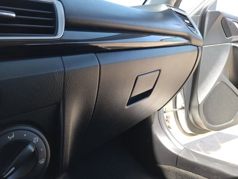 Used 2016 MAZDA MAZDA3 i Sport image 29