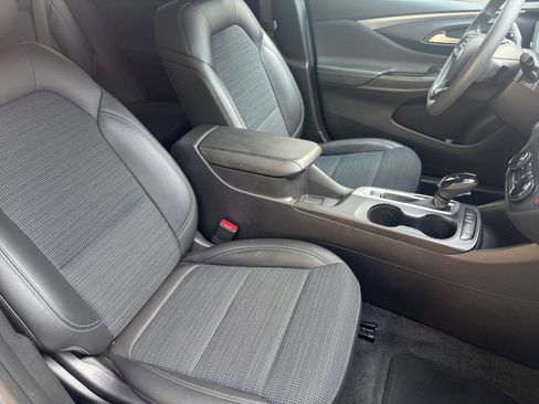Used 2025 Buick Envista Preferred FWD image 21